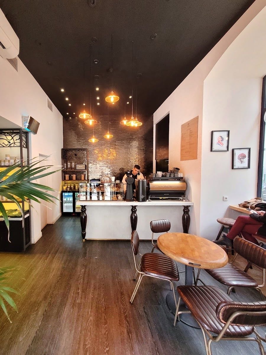 Simpli Coffee Chiado - Many Locations