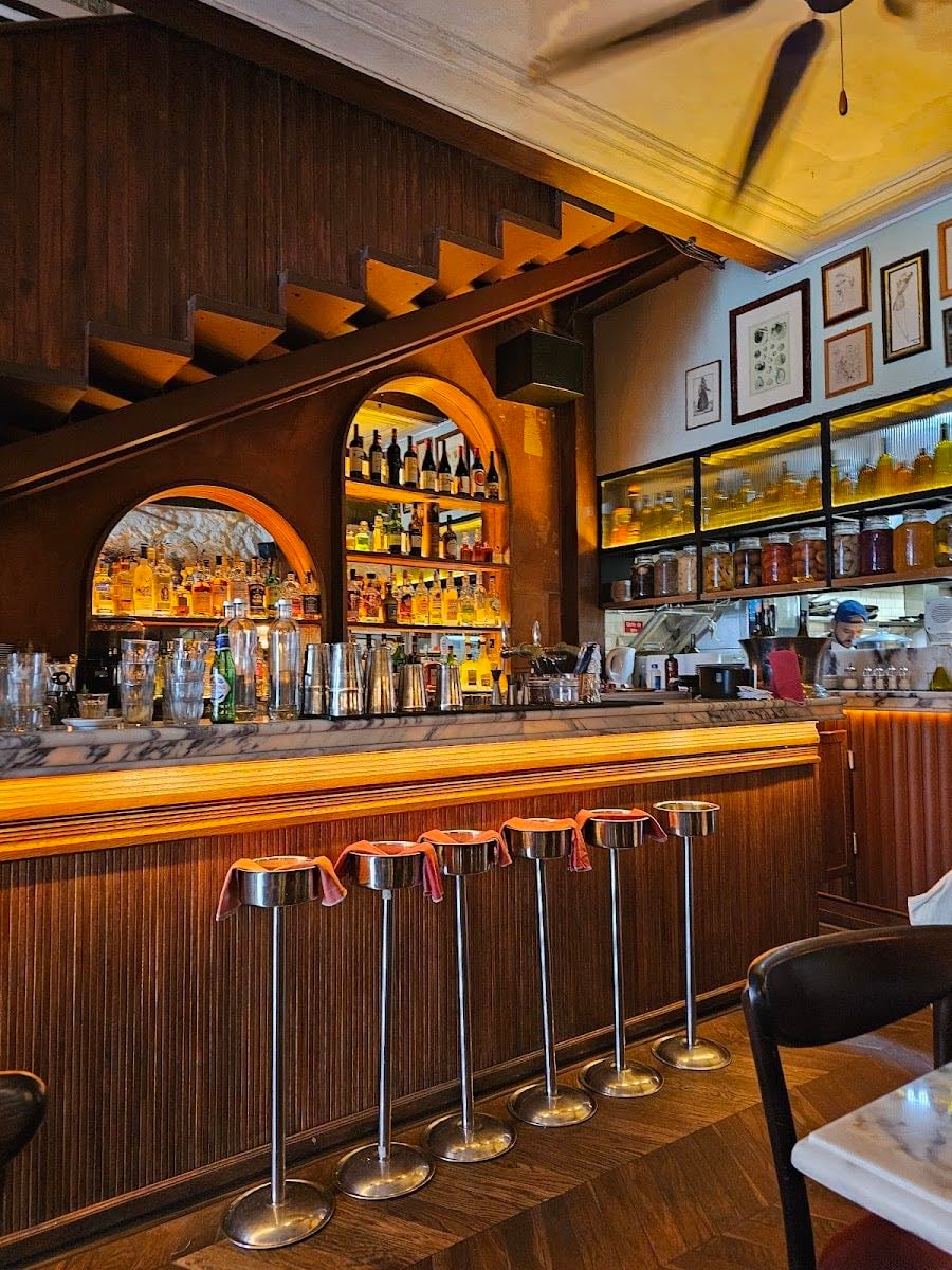 Leonetta - Aperitivo/Wine bar