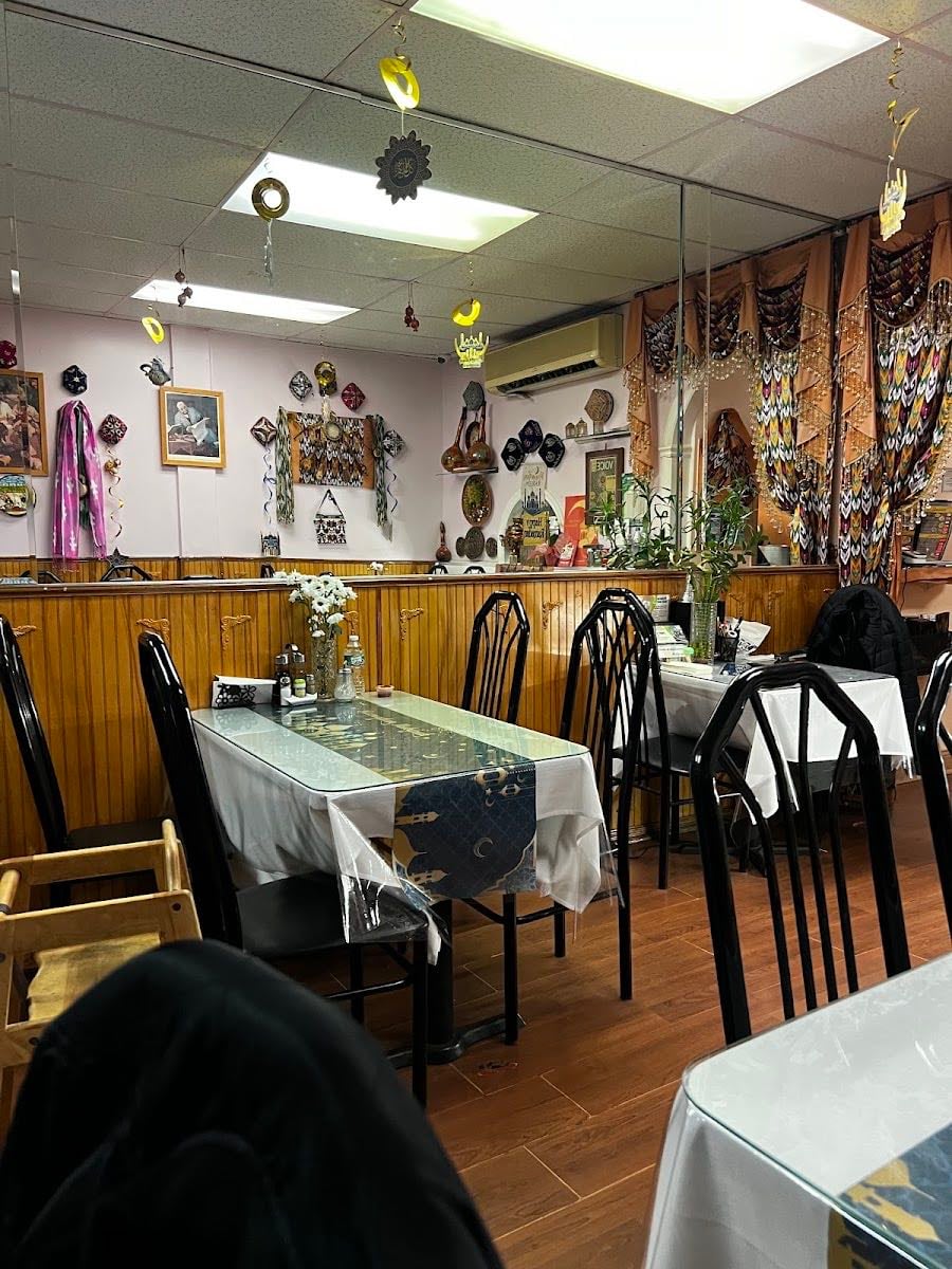 Kashkar Cafe - Uyghur