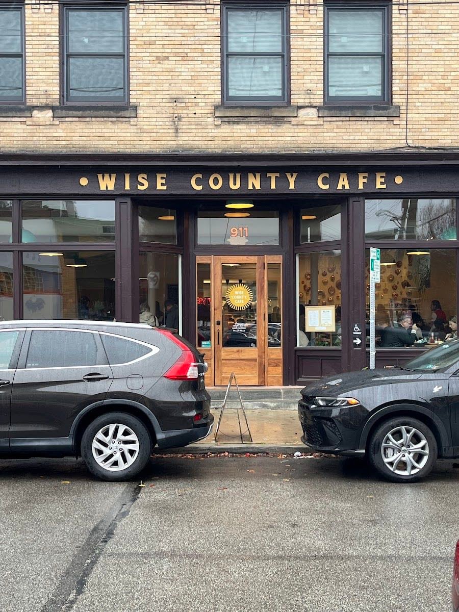 Wise County Biscuits & Cafe - Breakfast/cafe