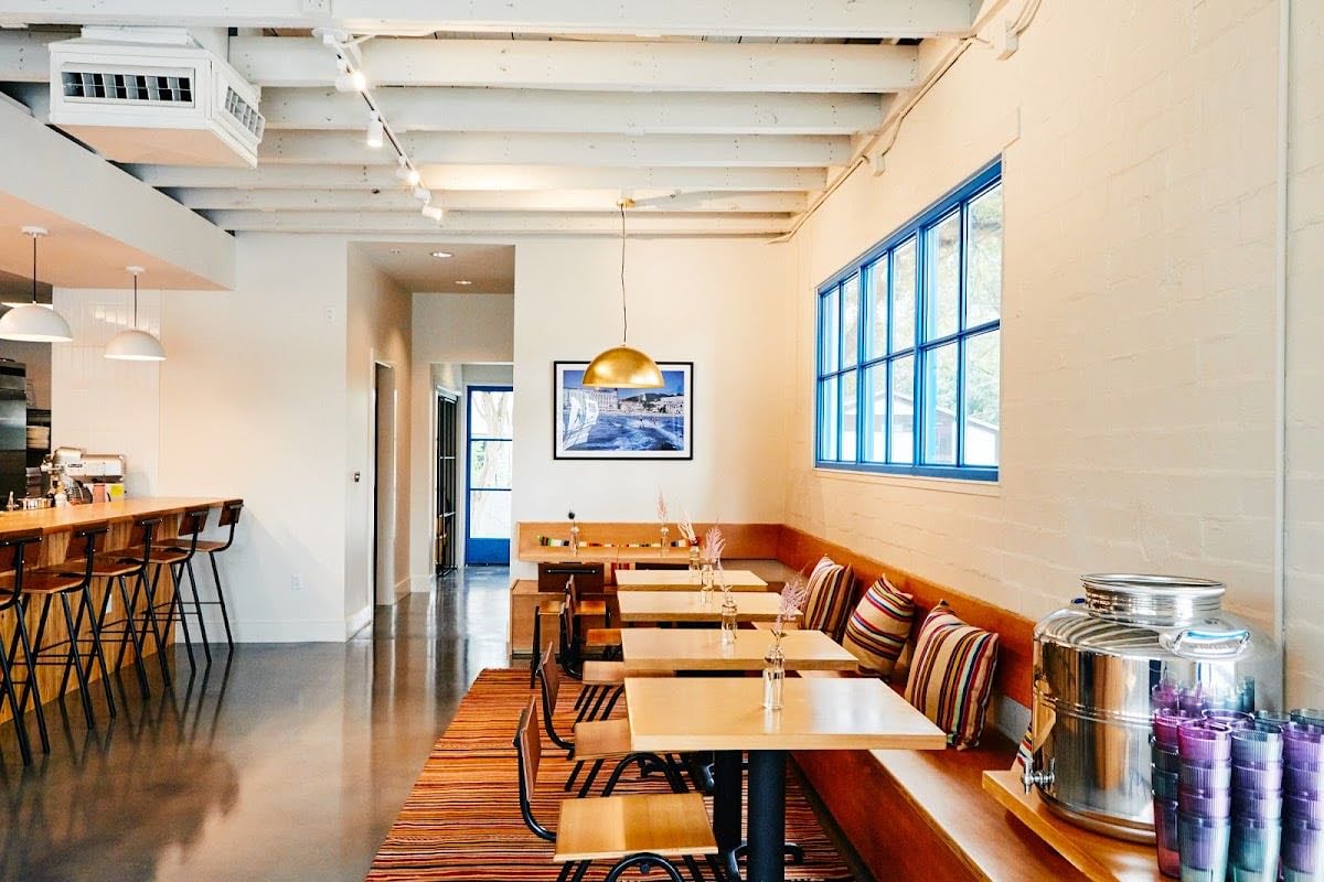 Birdie's - Wine bar