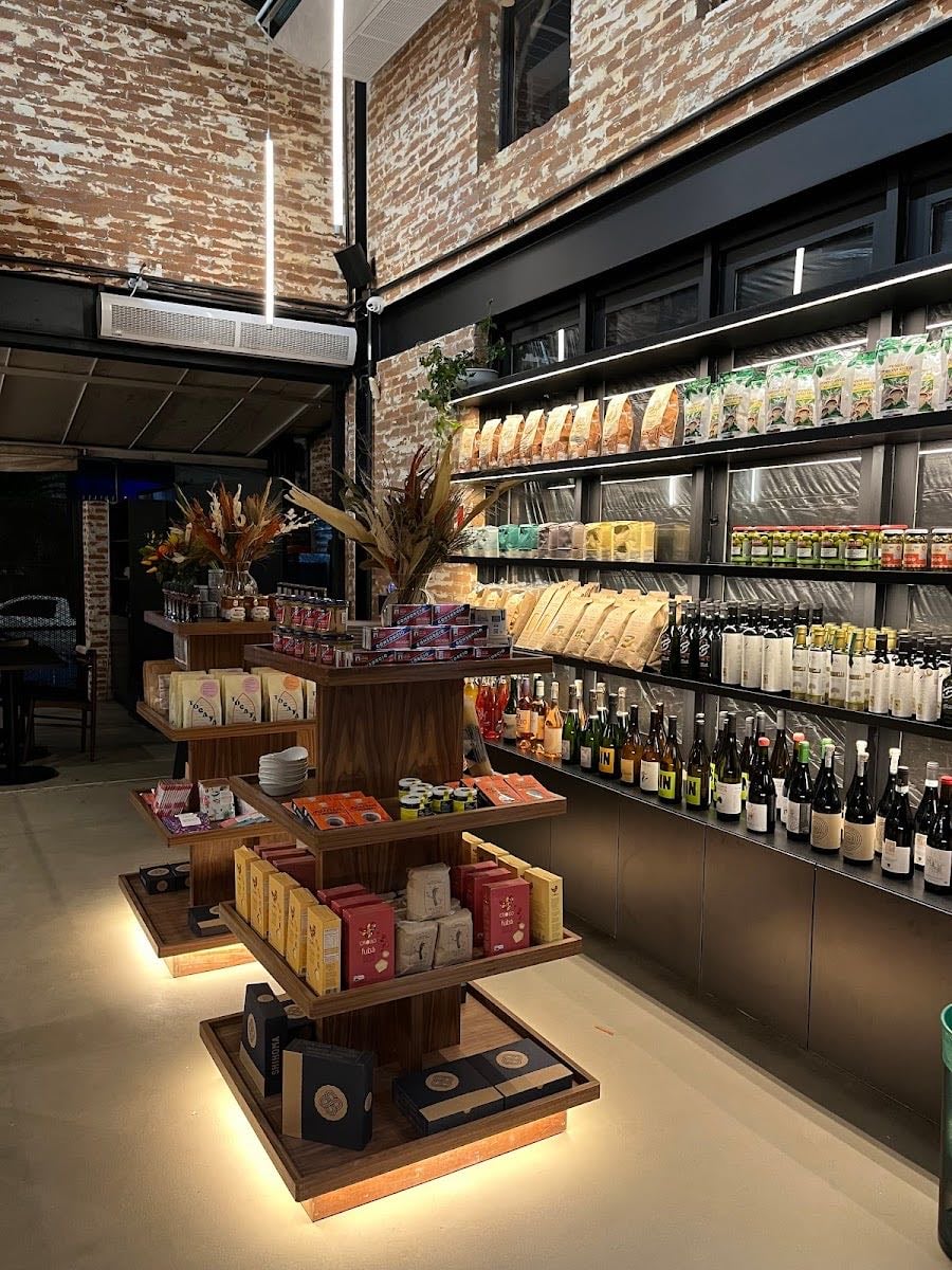 Shihoma Deli