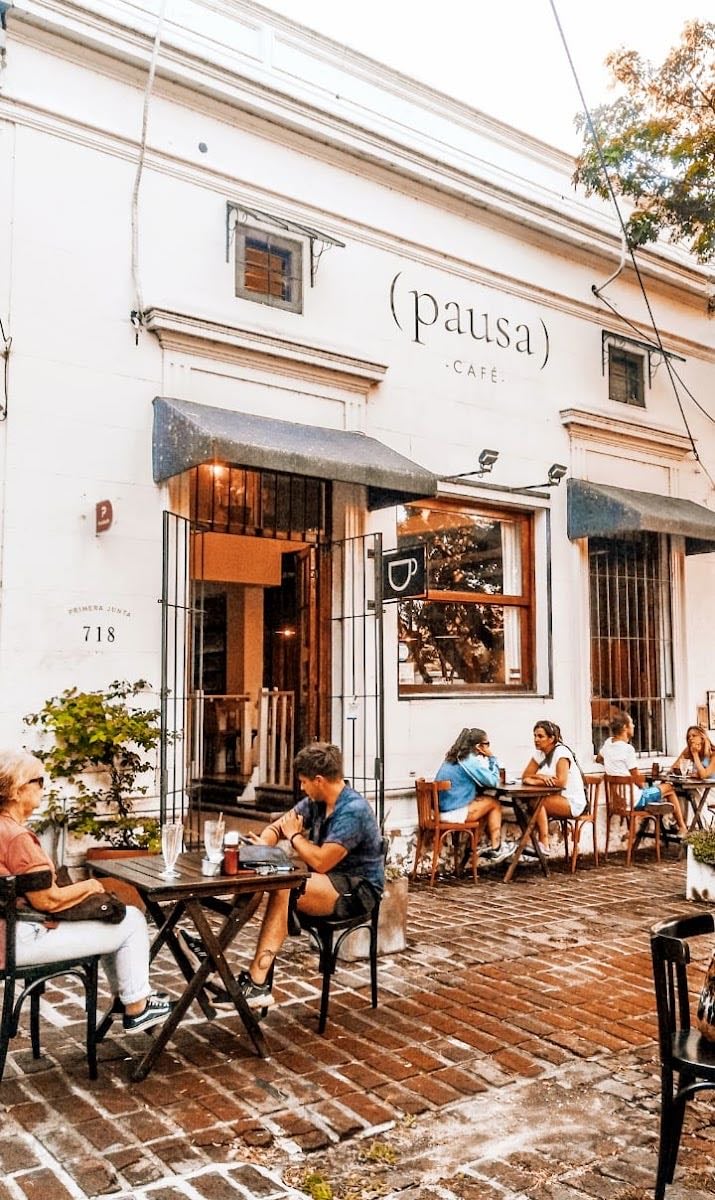 (pausa)