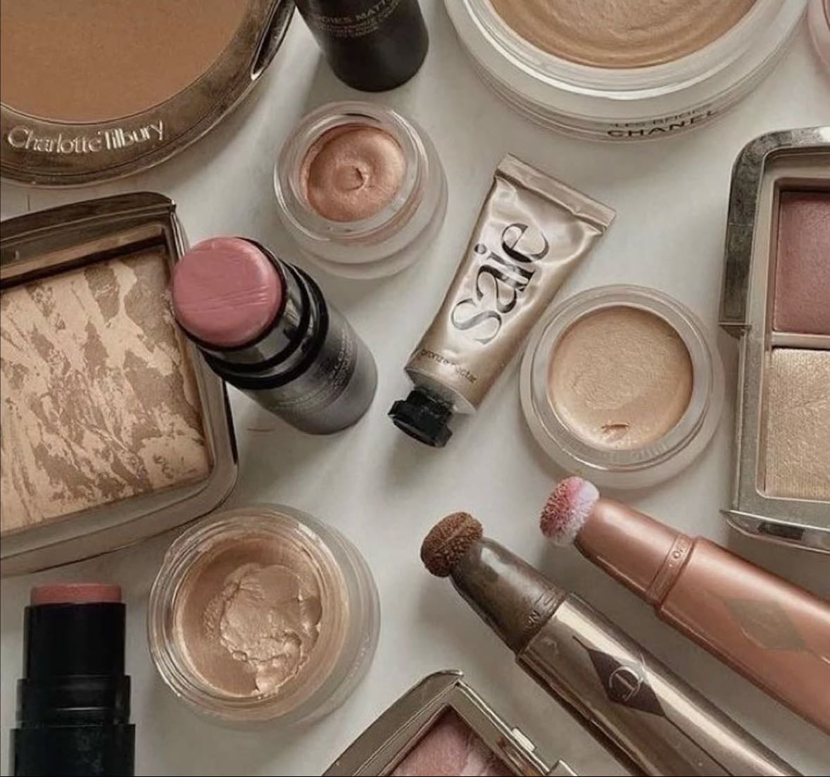 𝐌𝐲 𝐝𝐚𝐢𝐥𝐲 𝐦𝐚𝐤𝐞𝐮𝐩 - Products hypelist by 𝐎𝐫𝐩𝐡𝐞́𝐞