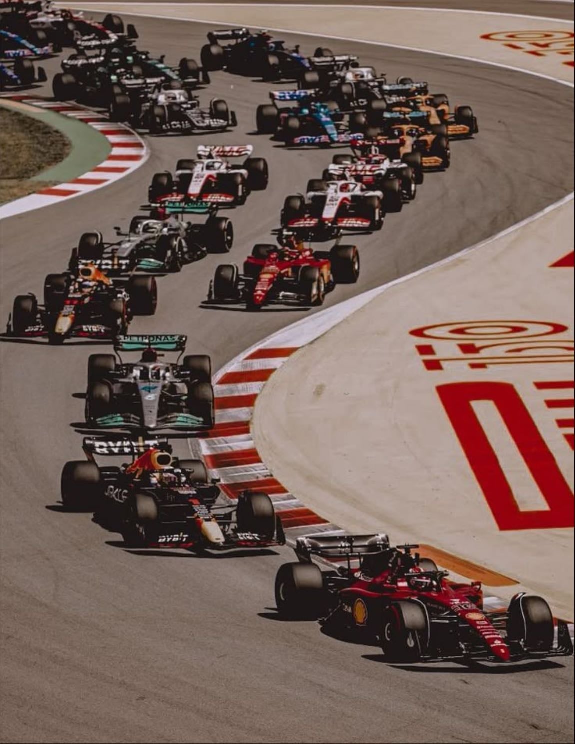 Go to an F1 race