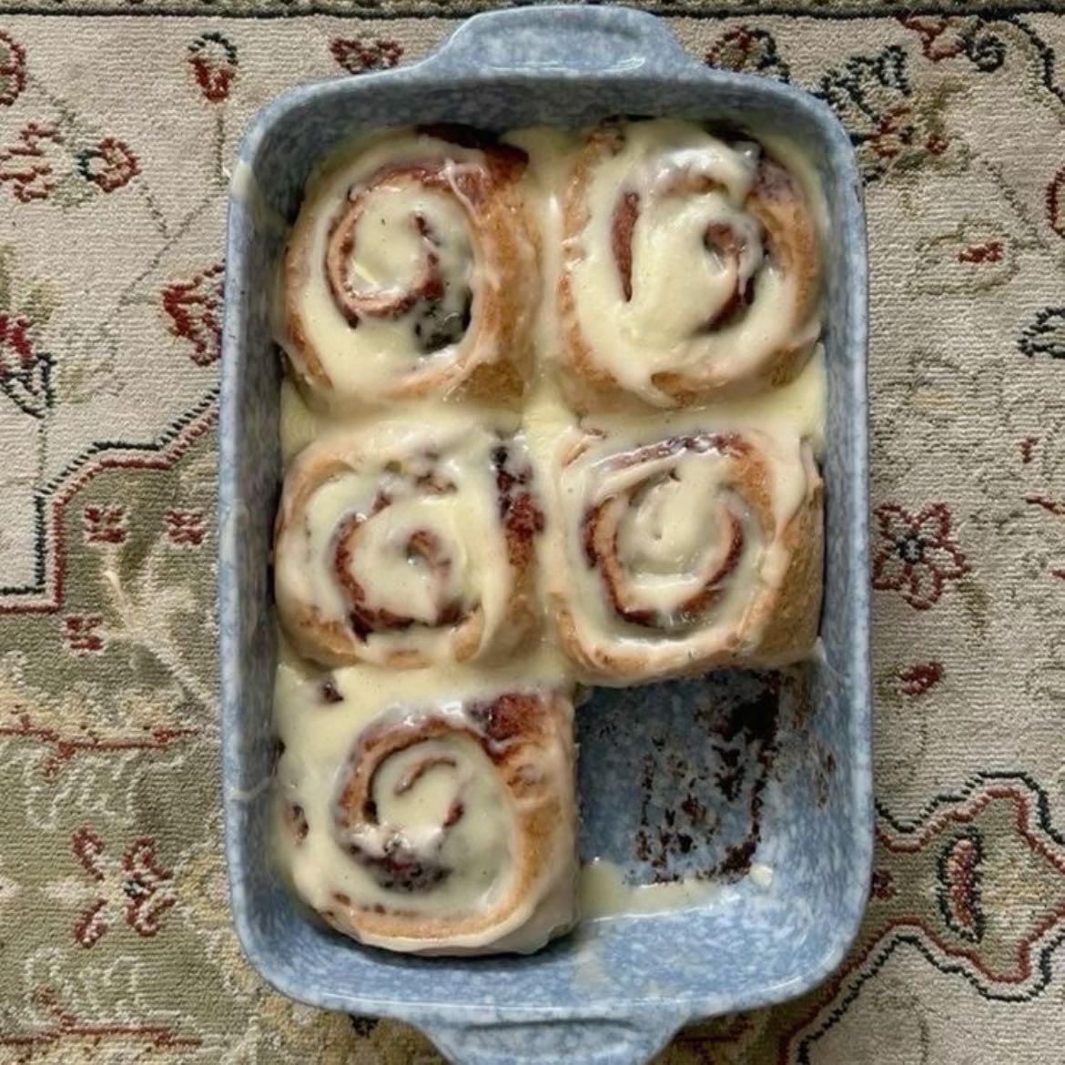 Cinnamon Rolls - With vanilla and whisky top cream