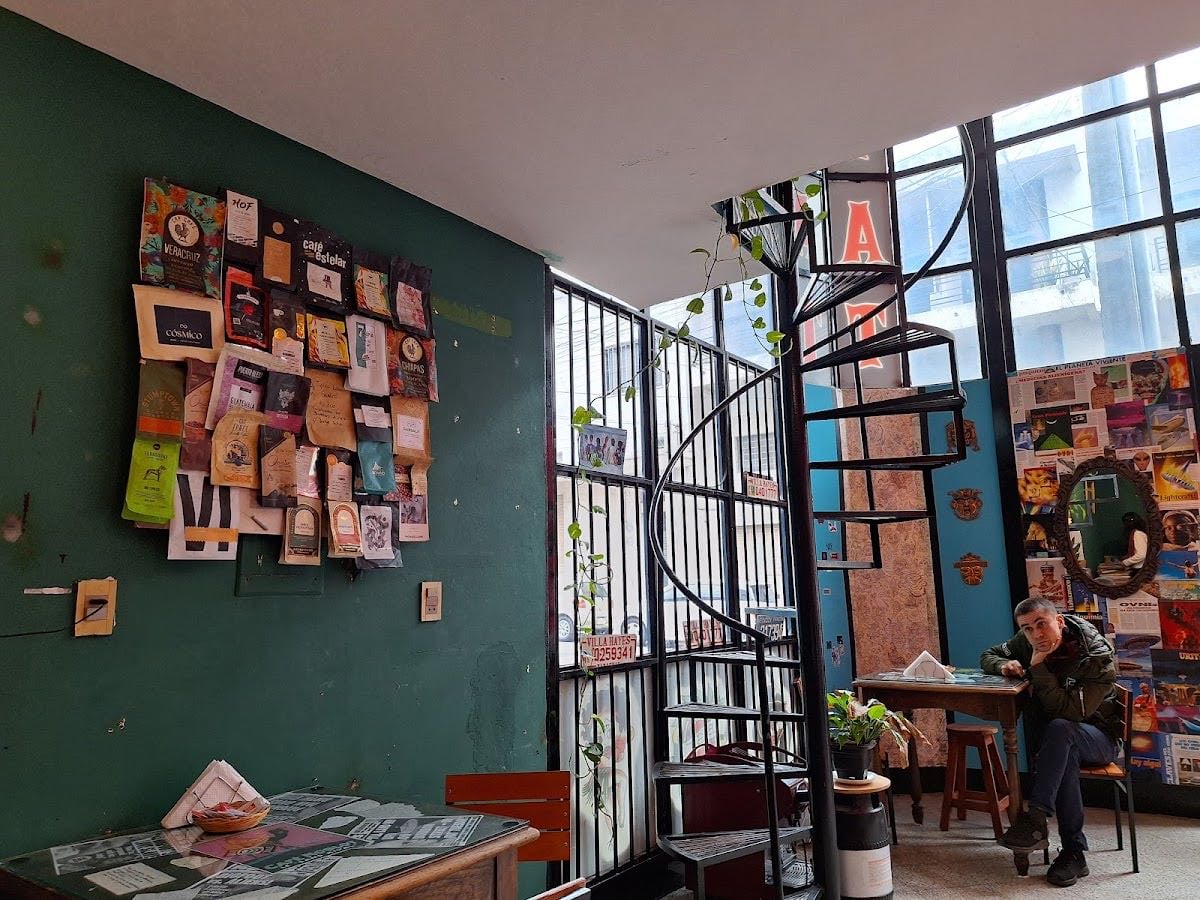 Contacto Café Social Club