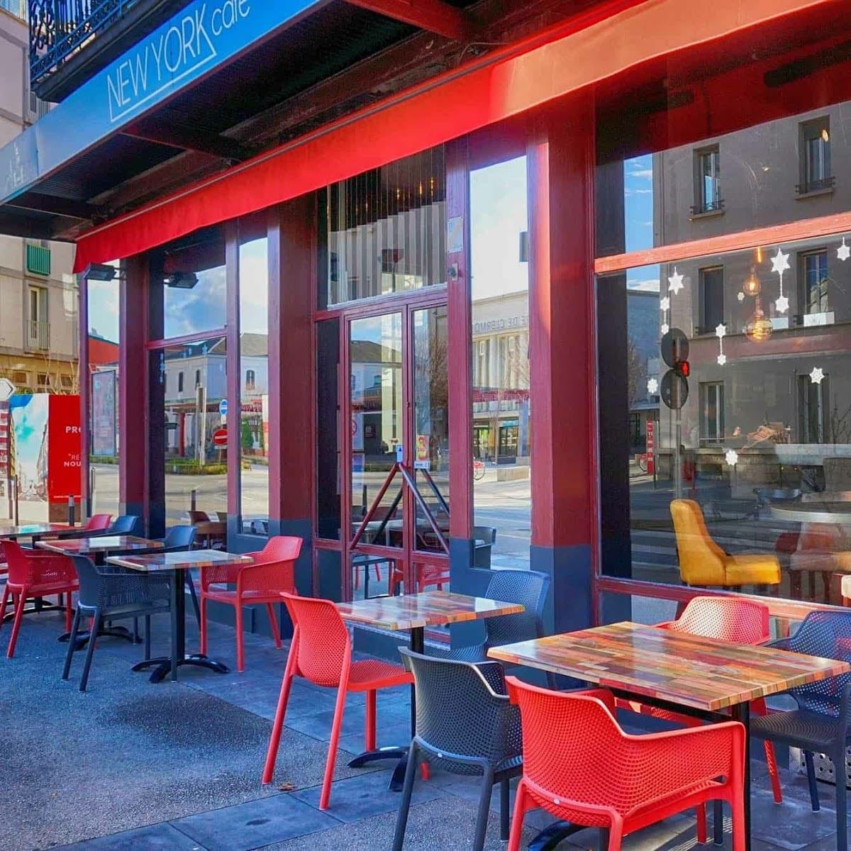 Le New York Café
