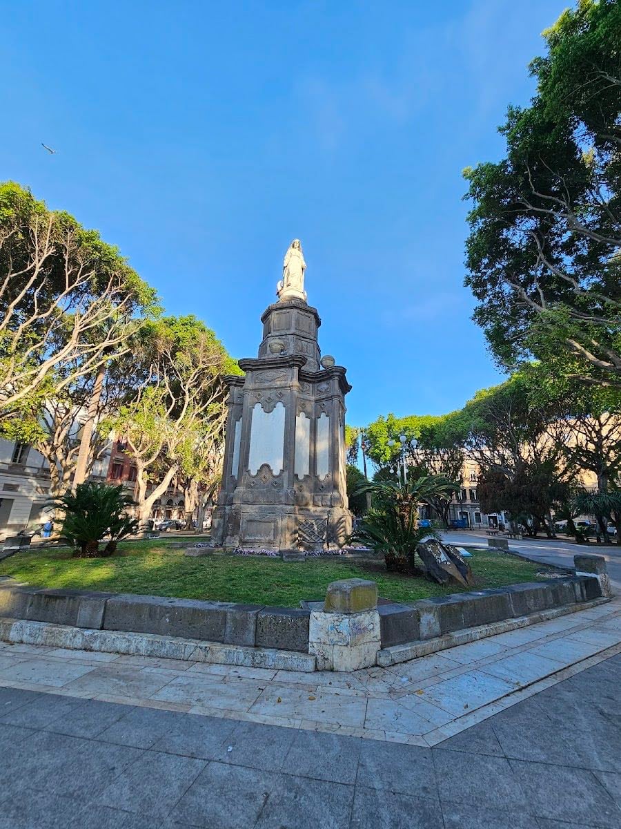 Piazza del Carmine