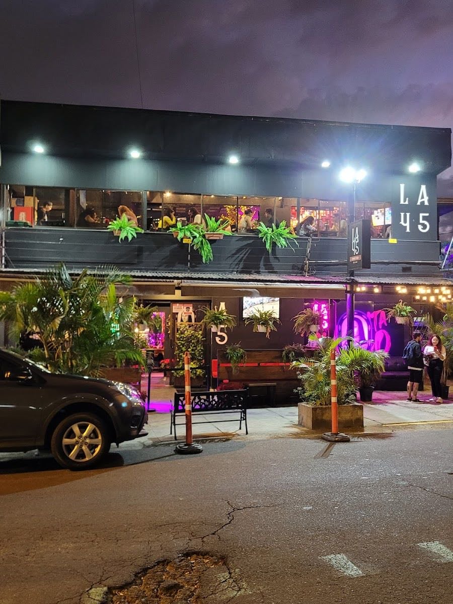 La 45 - Street Food