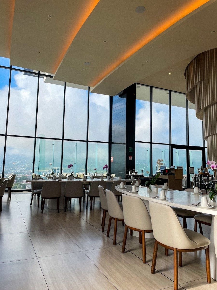 The Cloud Bar & Restaurant