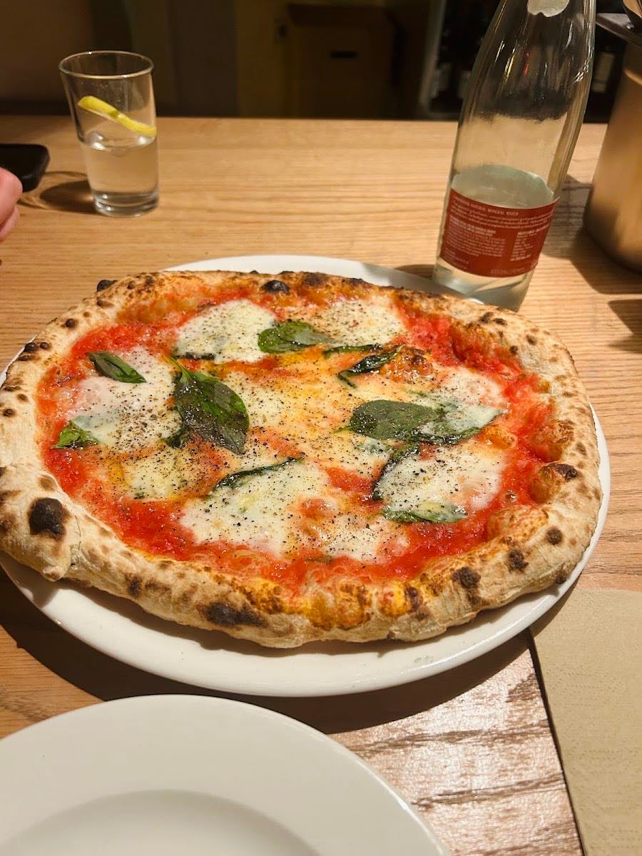 Parking Pizza CASTELLANA