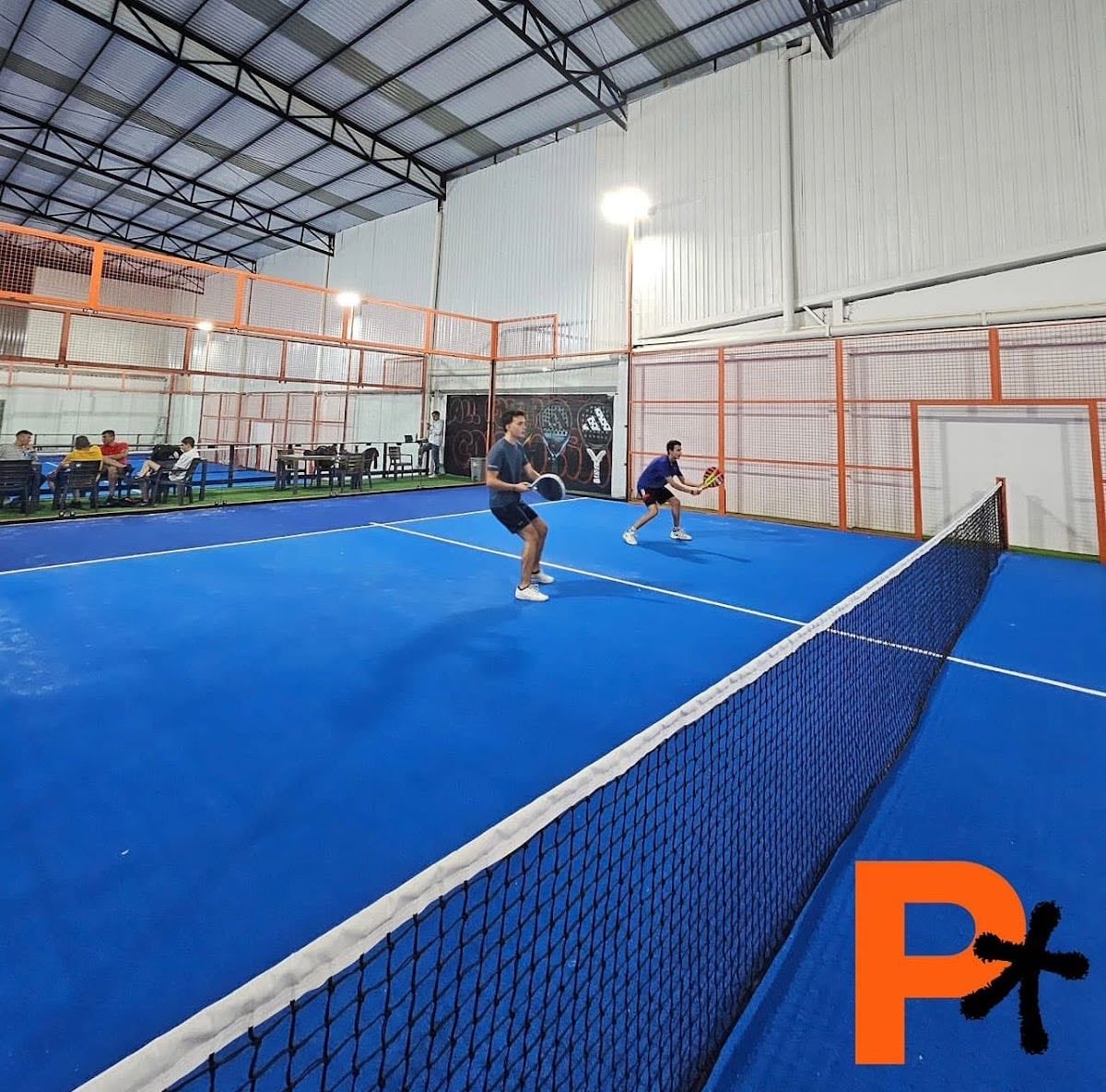 PADEL SHOT/SOCIAL SPACE