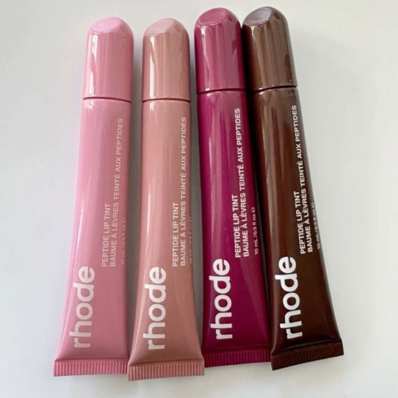 rhode gloss - Mi favorito siempre, lo amo, te deja los labios hermosos y cero sticky.