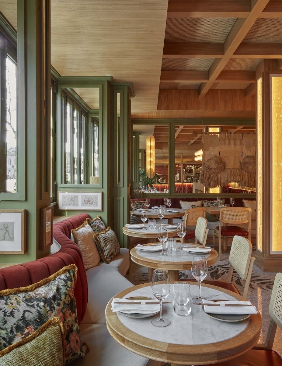 Vesper - Restaurant & Cocktail Bar