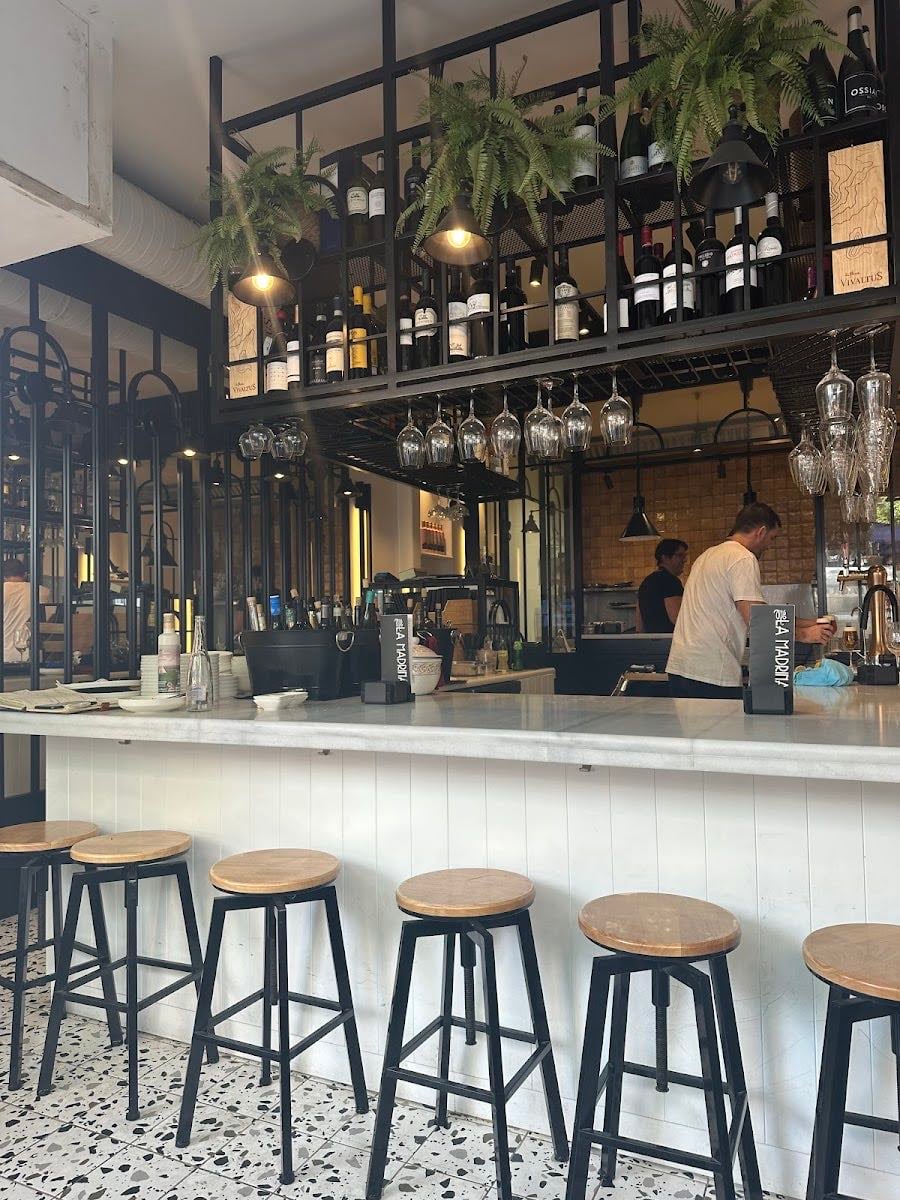 LA MADRINA GASTRO GRILL