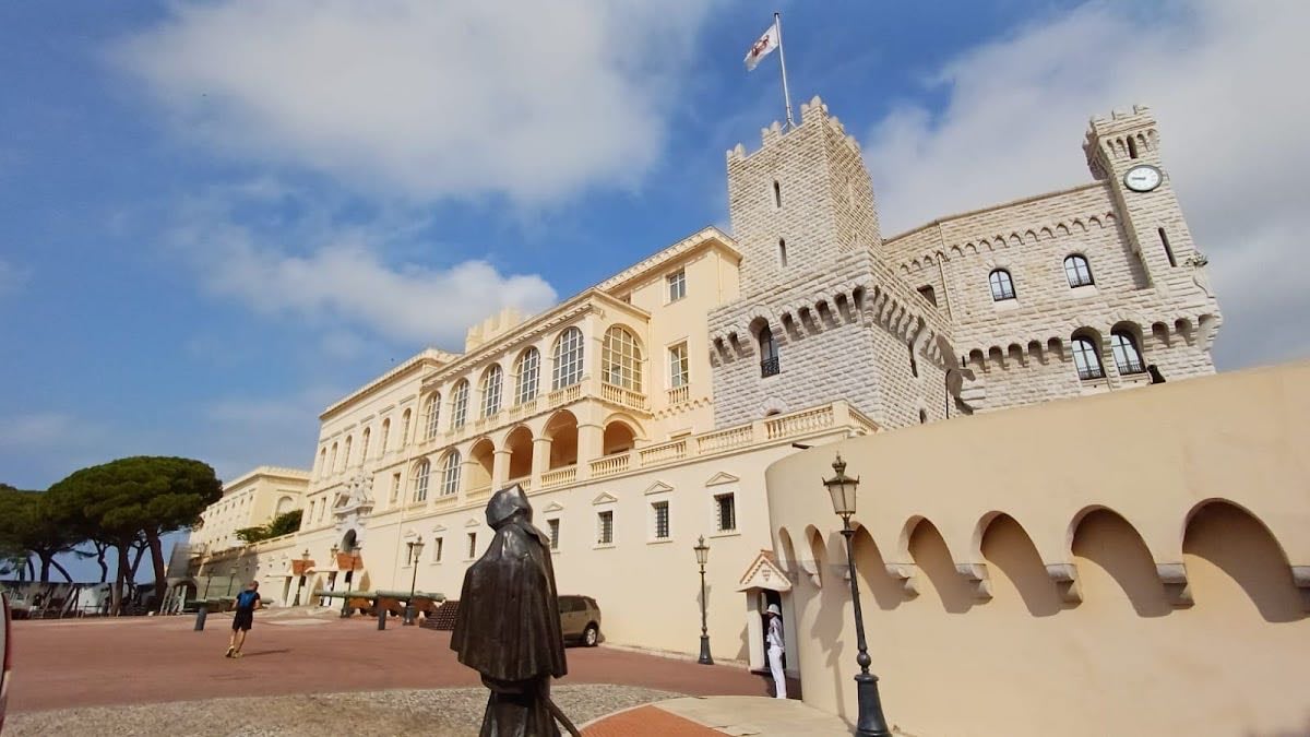 Monaco Formula1 (F1) circuit self-guided tours by Tourific