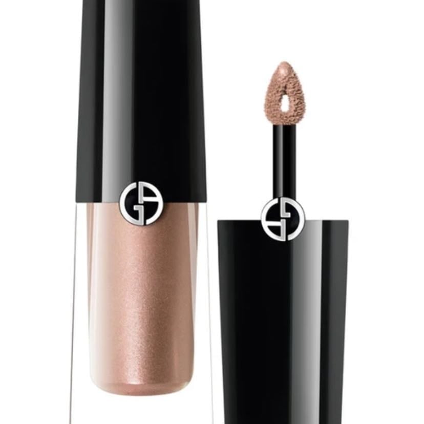 Eye tint Giorgio Armani - Tono 11. Todos los Eye tint los recomiendo un montón porque son cremosos y muy versátiles, a veces lo ocupo como iluminador