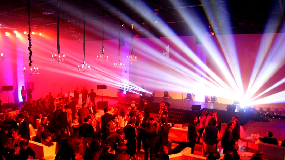 Sala Gente - Recomiendo ir los Viernes, los s谩bados parece disco peque 馃檲 quedas out si tienes m谩s de 25 a帽os