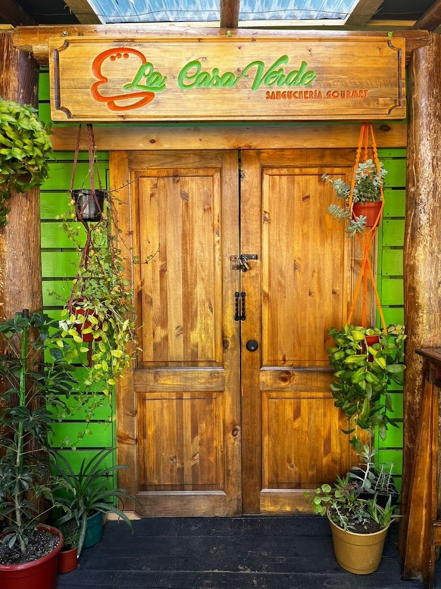 Sangucheria La Casa Verde - Achicaron los sandwich a un tamaño razonable porque antes les juro que eran mutantes!!!