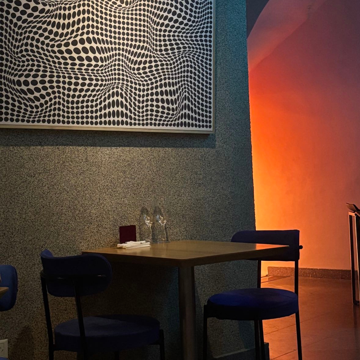 Ochava Bar - Love this little corner bar