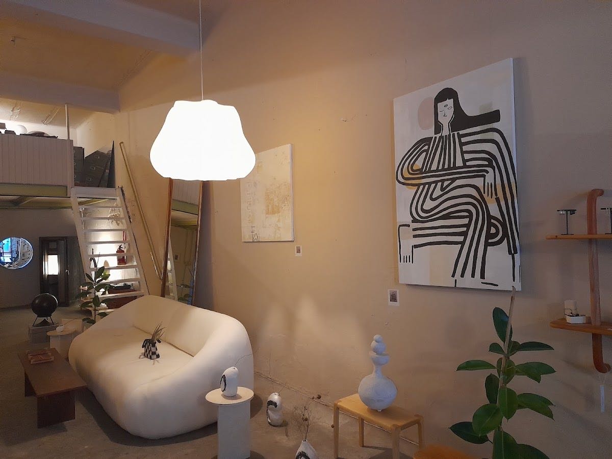 Comit茅 357 - Very cool bar/caf茅/art gallery/showroom - check their insta for special events