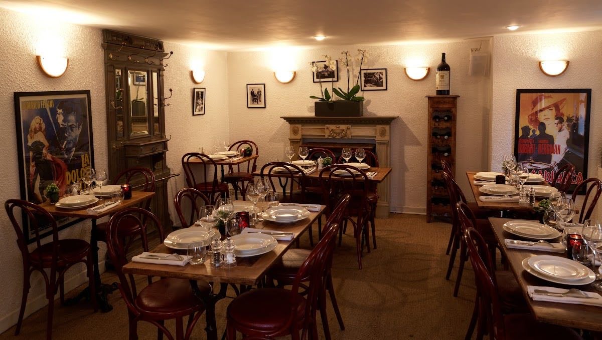Au Port du Salut - Cozy and live music