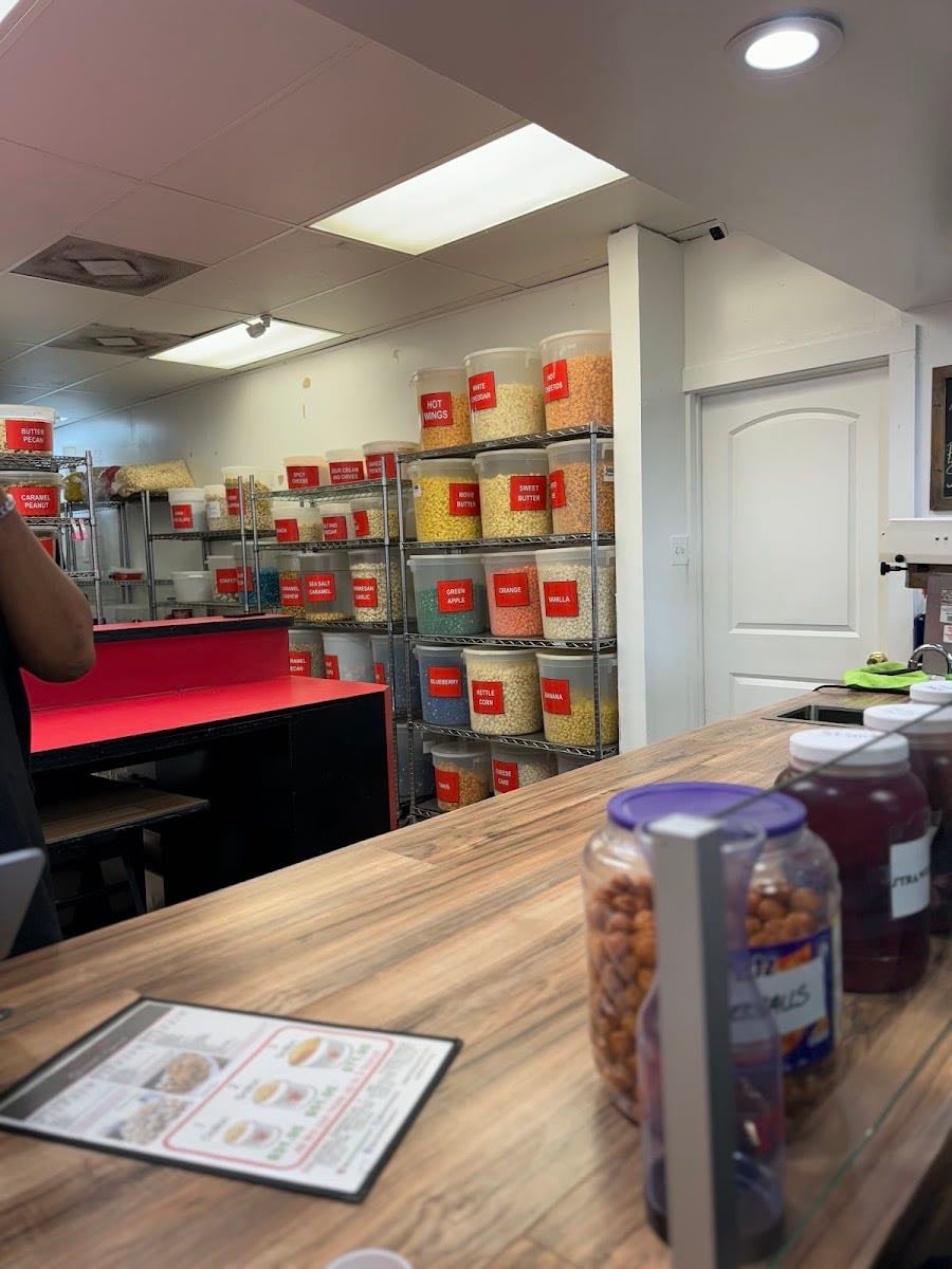 POParazzi's Gourmet Popcorn