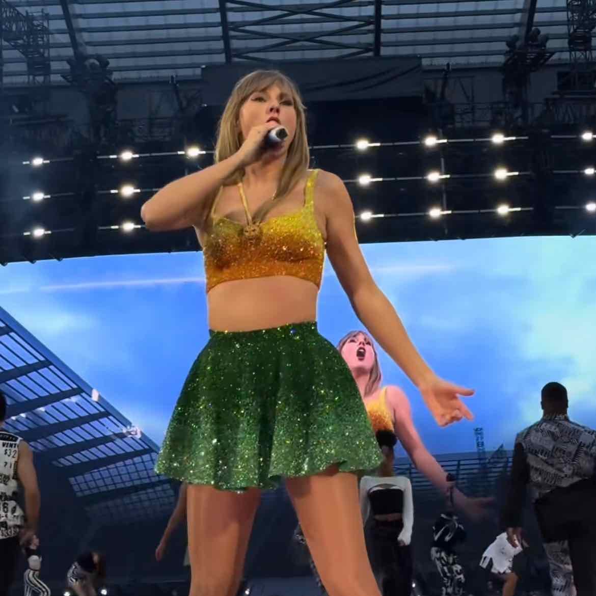 1989 - yellow/green