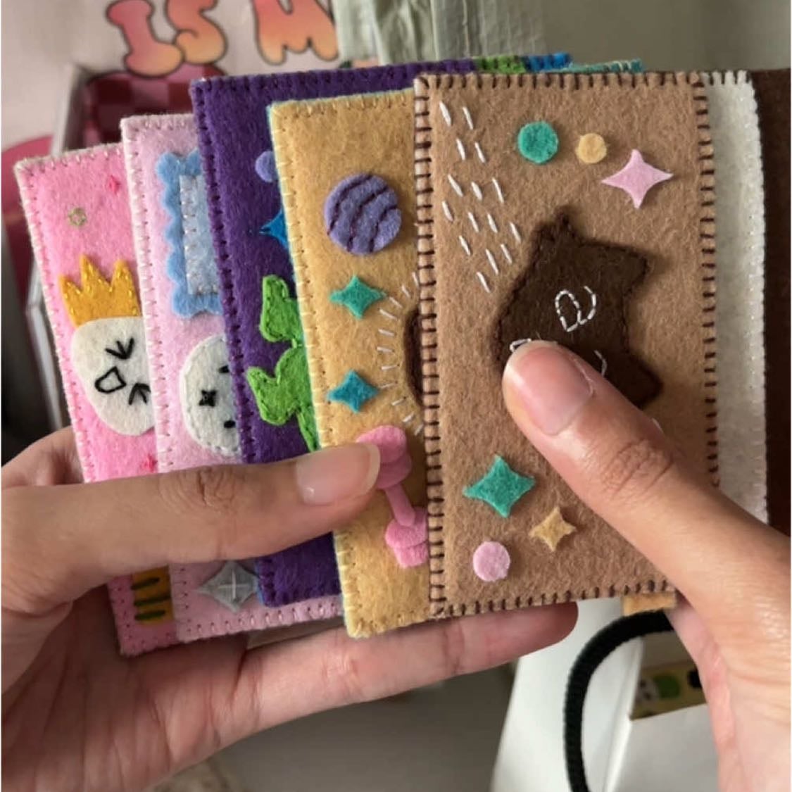Felt card holder