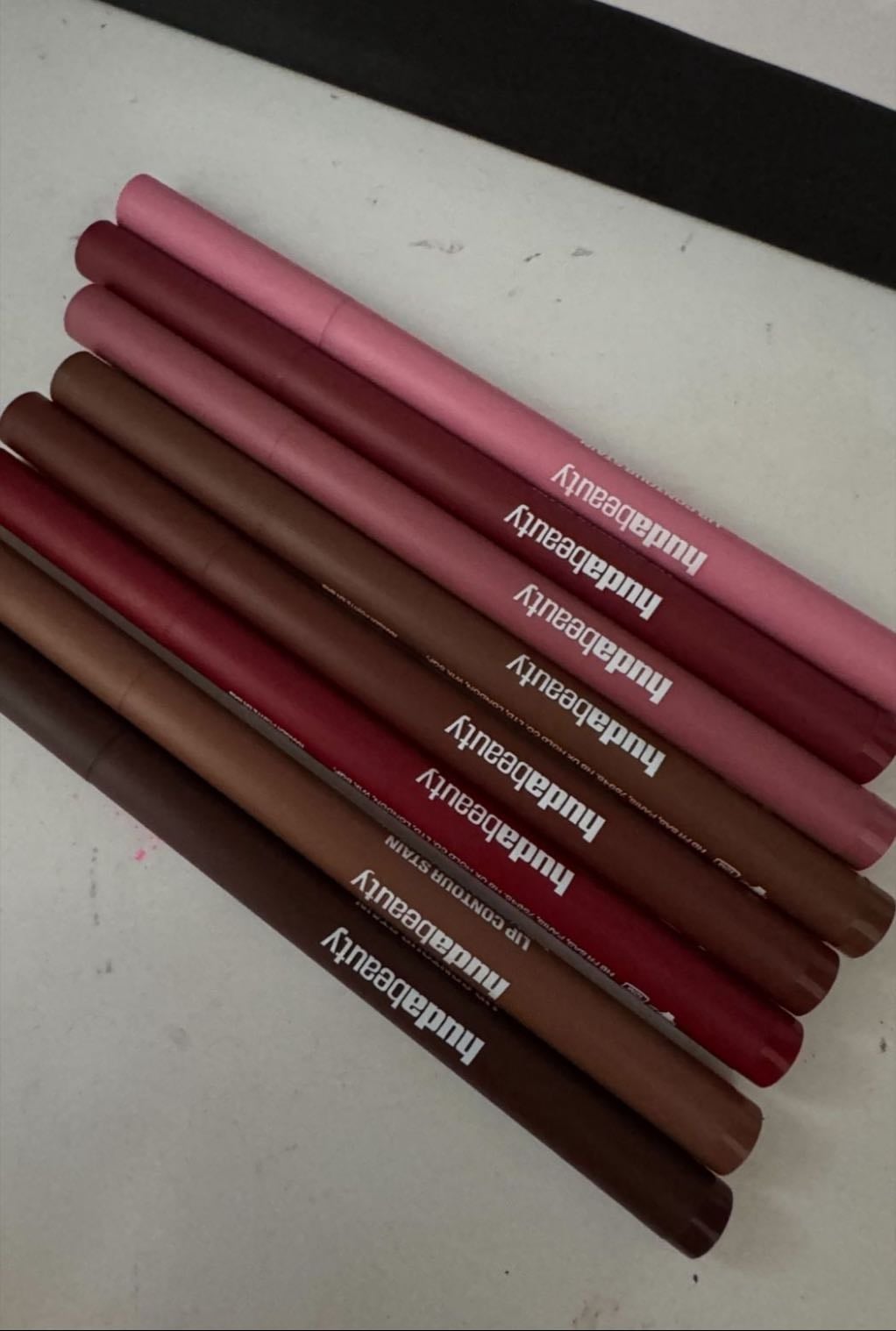 contour lip stain