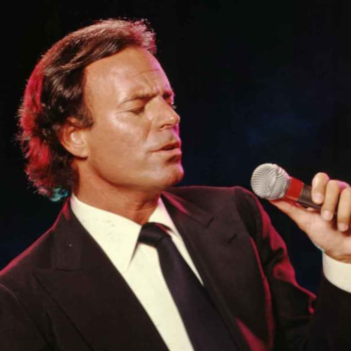 La voz de Julio Iglesias - No él, su voz
