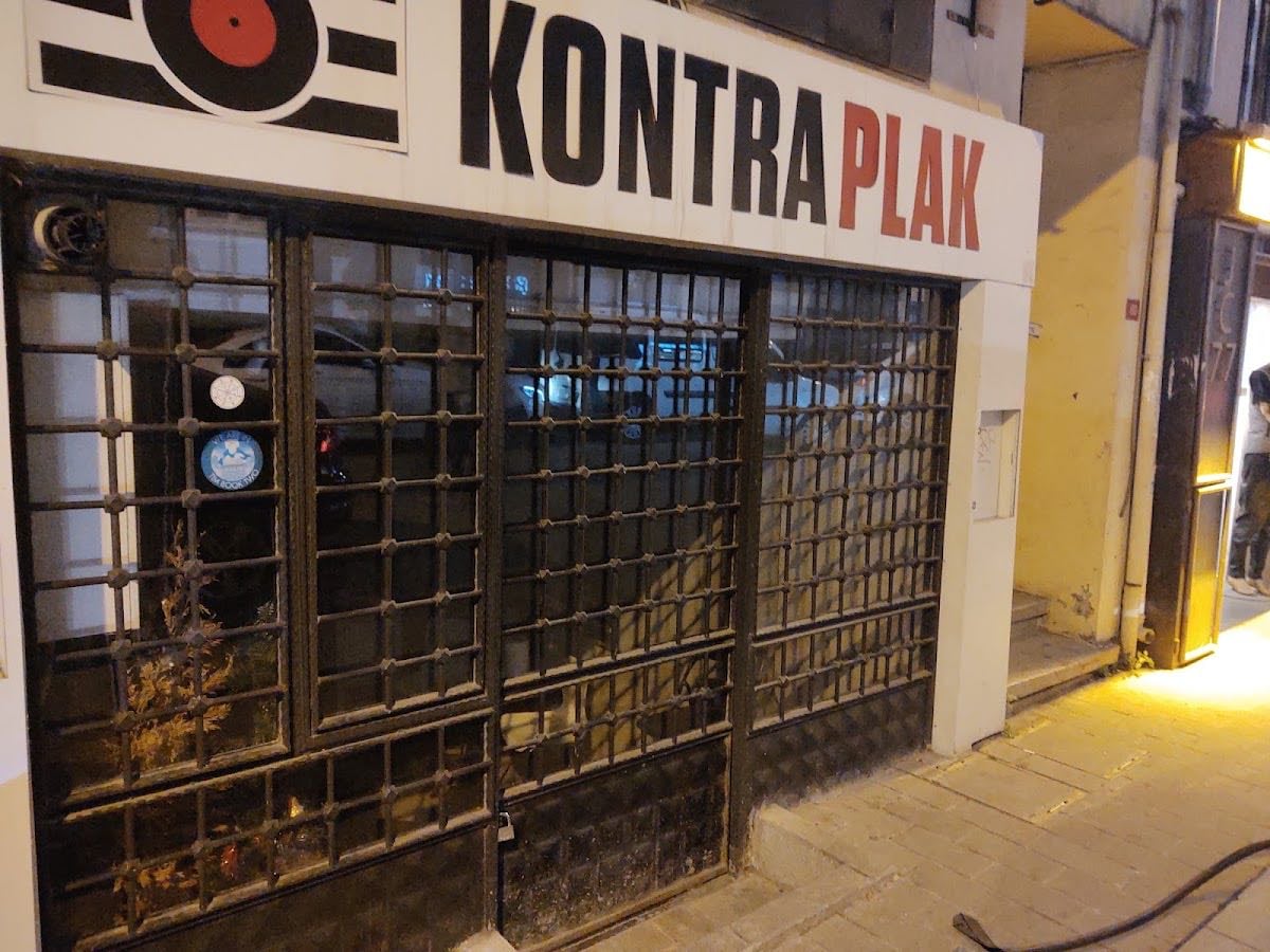 Kontra Plak