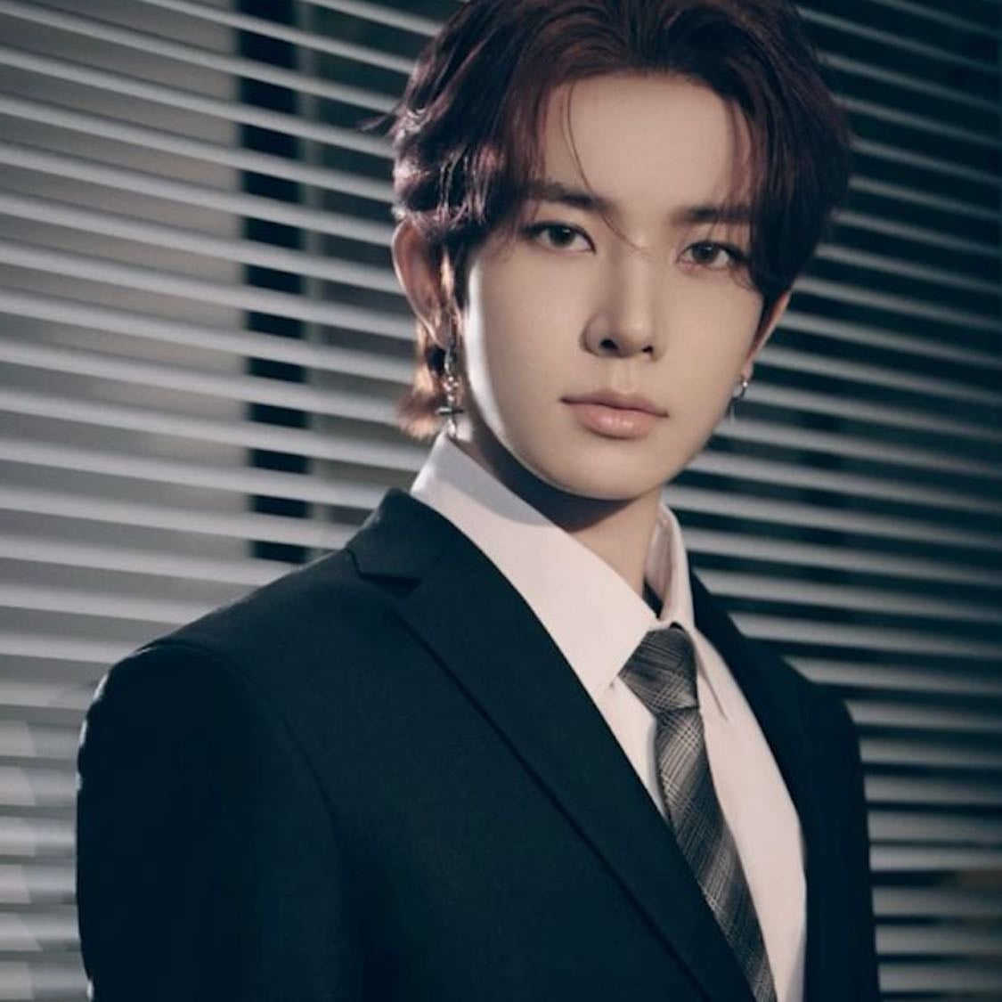 Lee Heeseung - hyung line