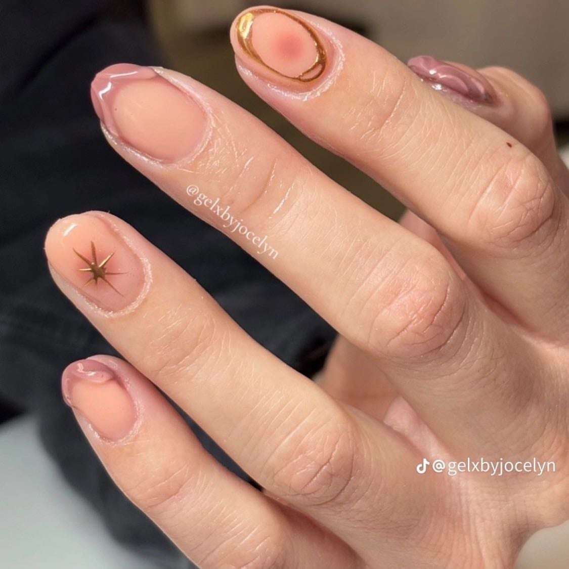 Coachella nails
