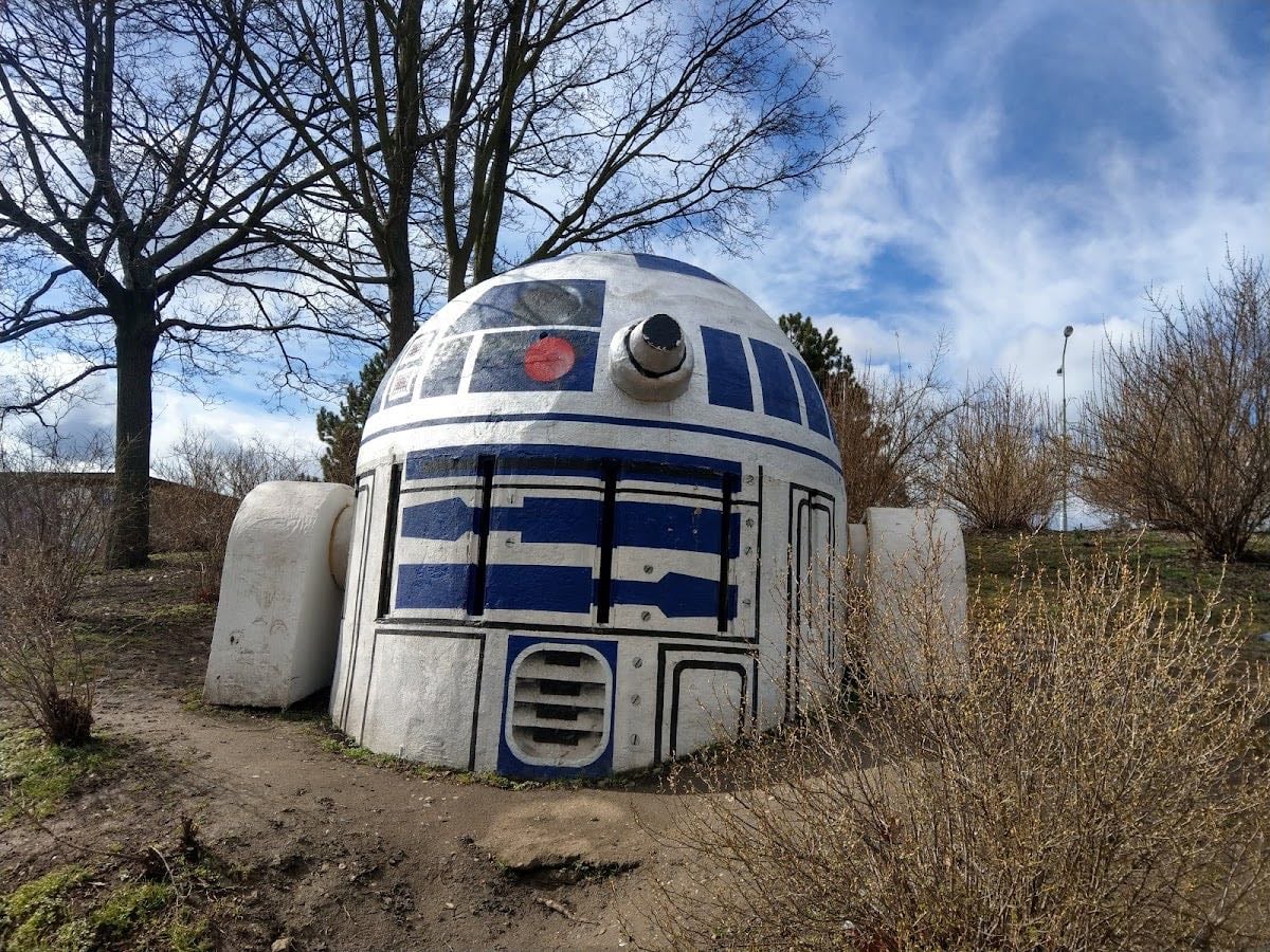 R2-D2 Ventilation Shaft (Folimanka Park Bunker)