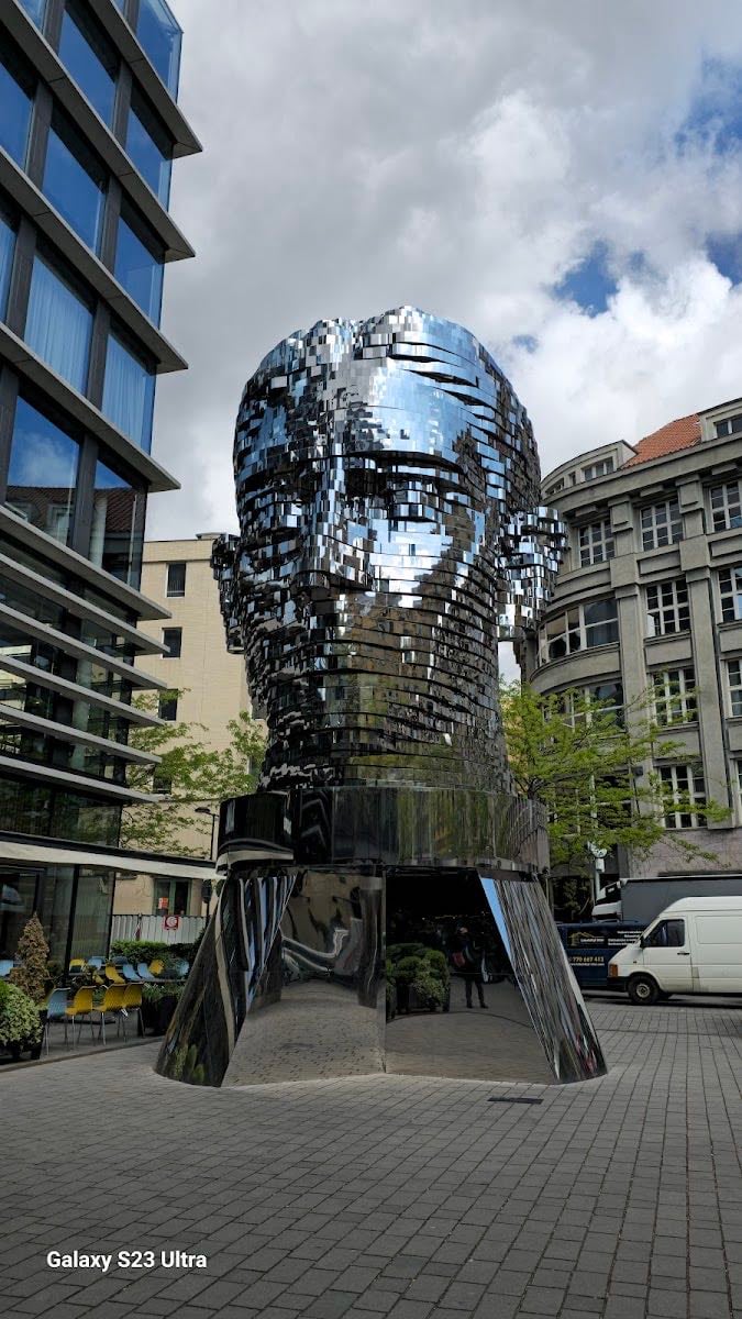 Franz Kafka - Rotating Head by David Cerny