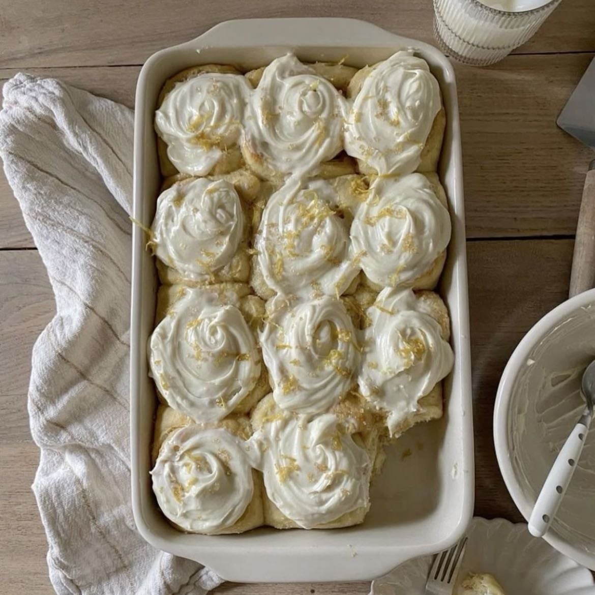 Roll de crema y limón - glaseado con cáscara
