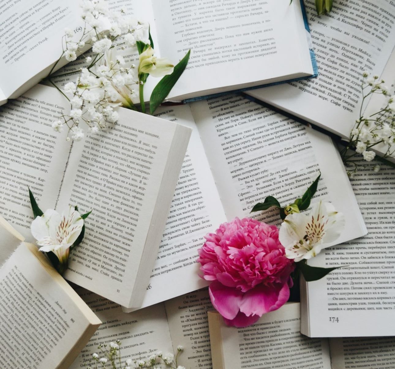 Book Recommendations - Books hypelist by Rachel Mueller