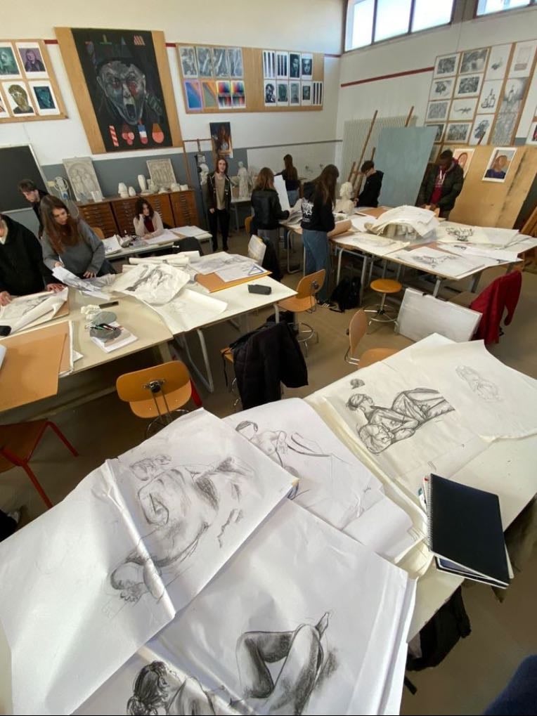 Entrar em um cursinho de artes
