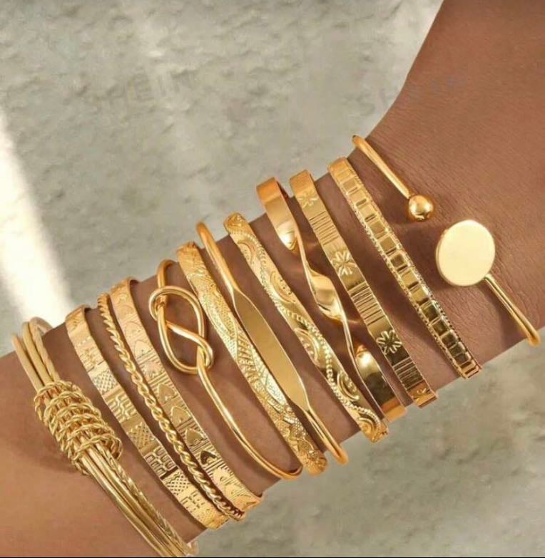 Braceletes Dourados