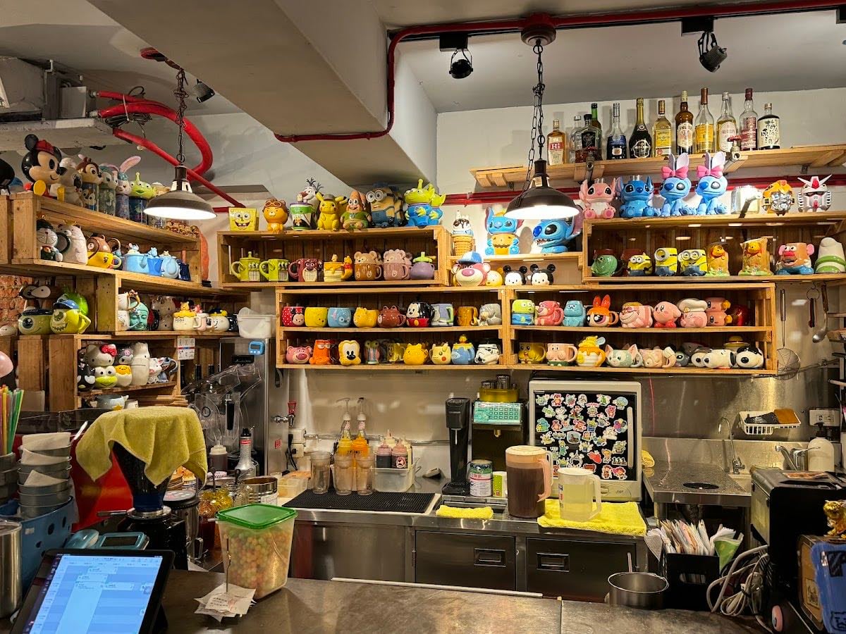 TankQ Cafe & Bar