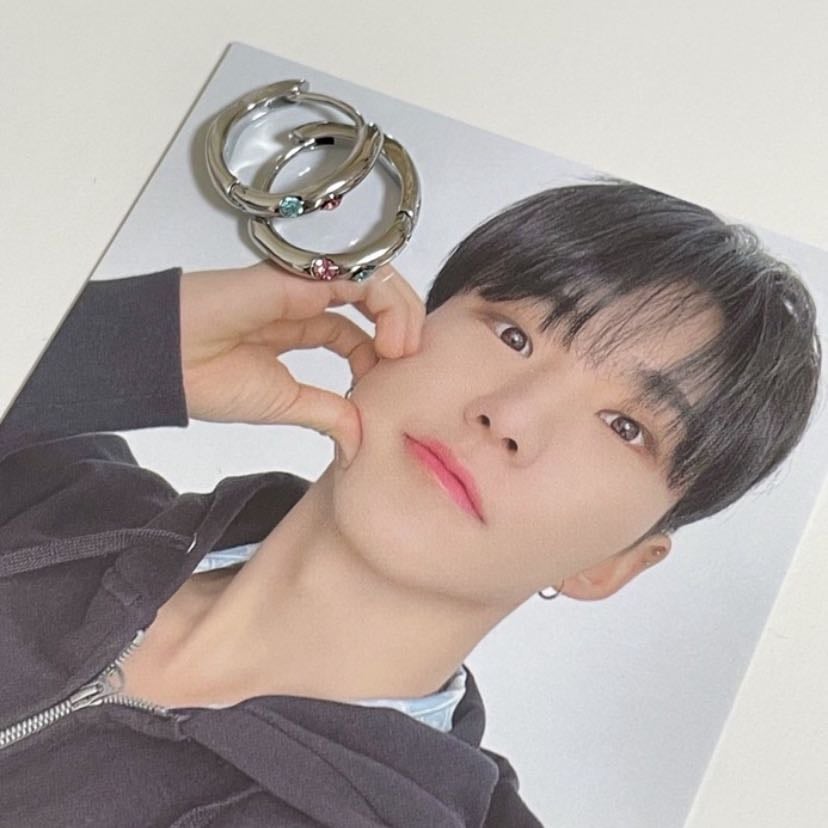 Hoshi 8th anniversary earrings 💙💓