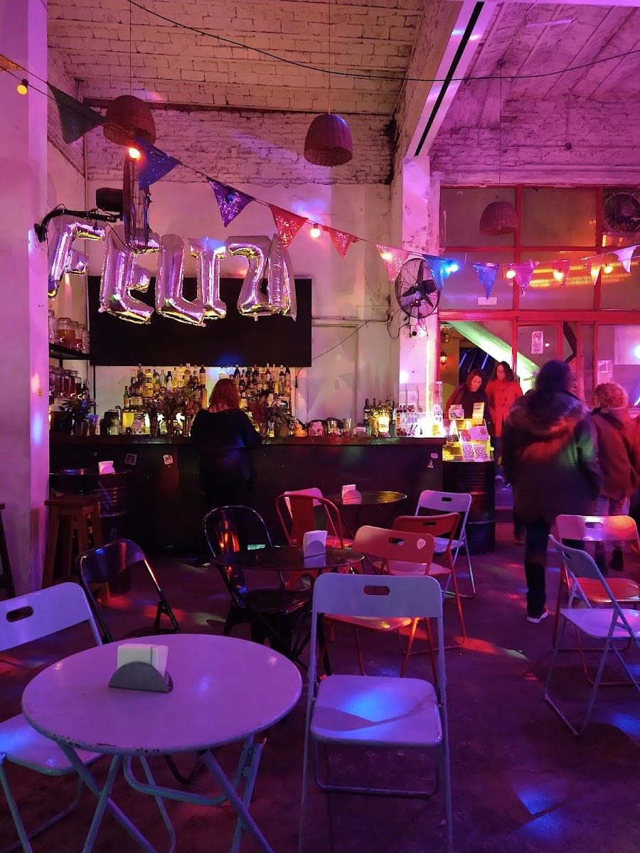 FELIZA GAY & LESBIAN BAR