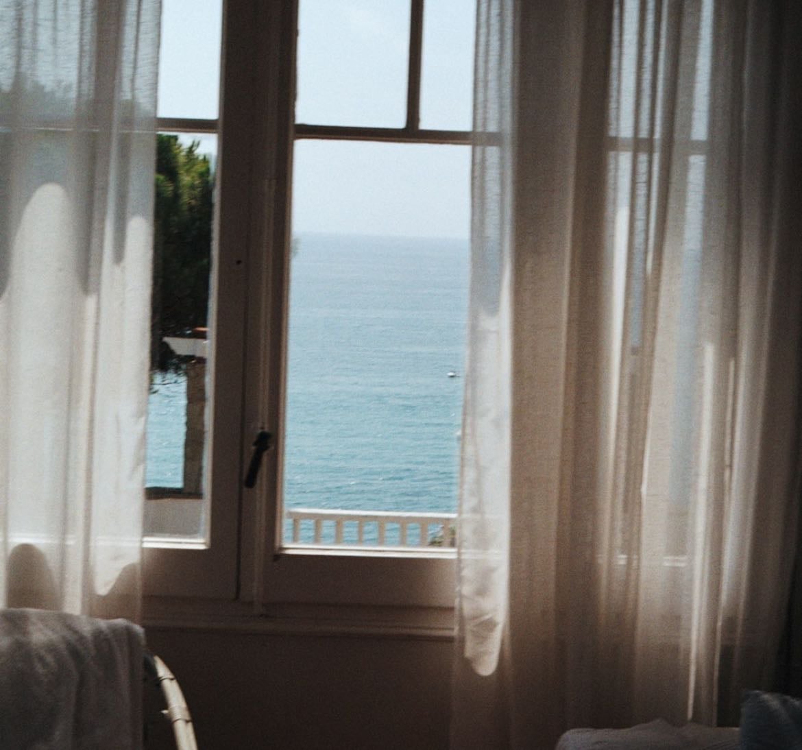 unrealistic things i want but can’t all have in my dream home