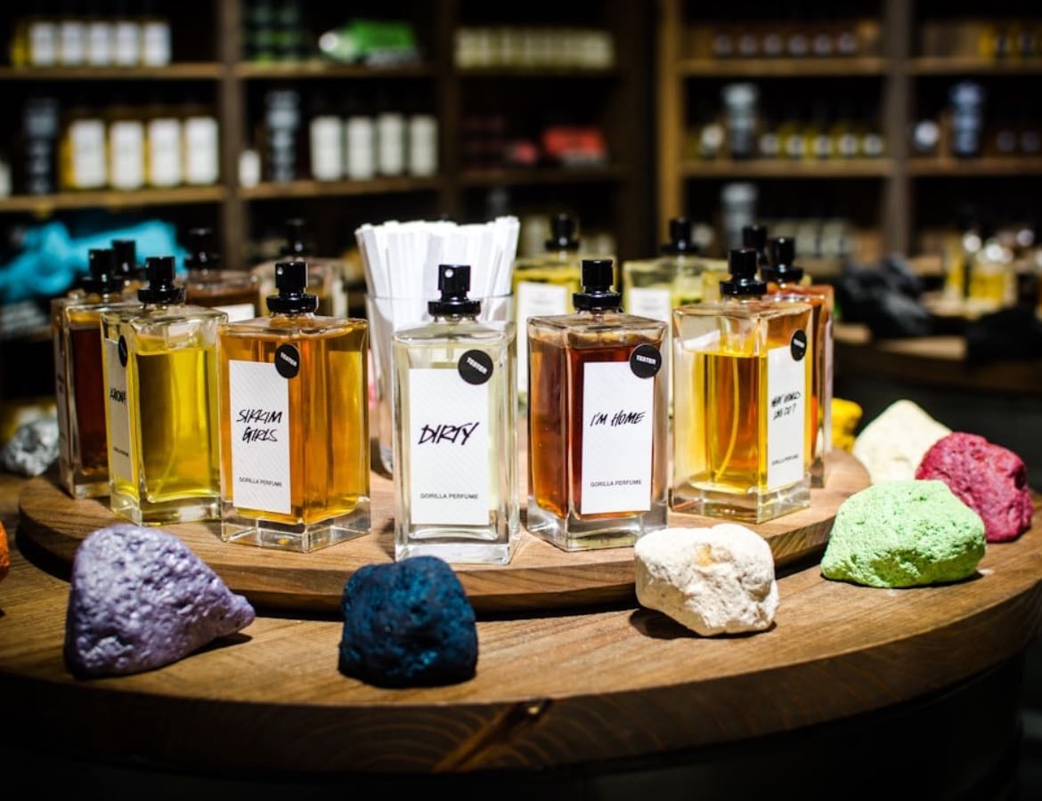 Perfume, cream, etc. π·π - Products hypelist by Leticia Tchaha