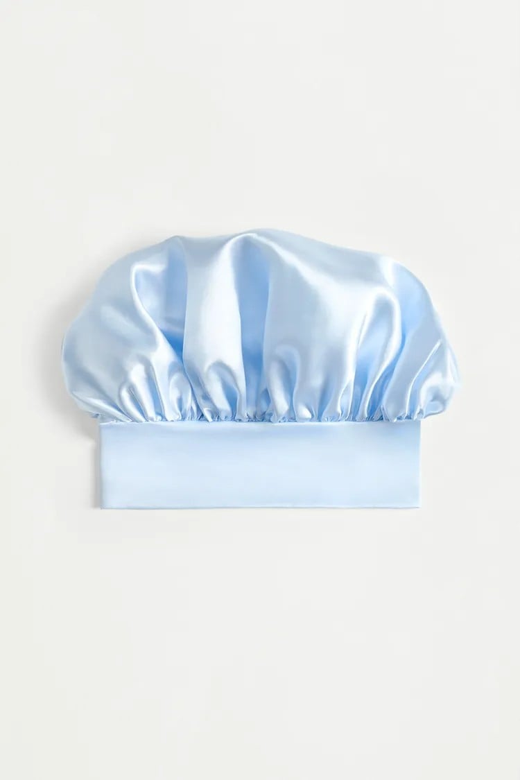 gorro de satín - así no te levantas con el pelo encrespado. y te levantas y peinada literal.