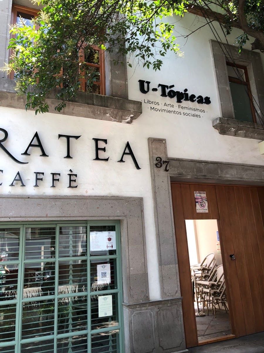 U-Tópicas: Libros y café