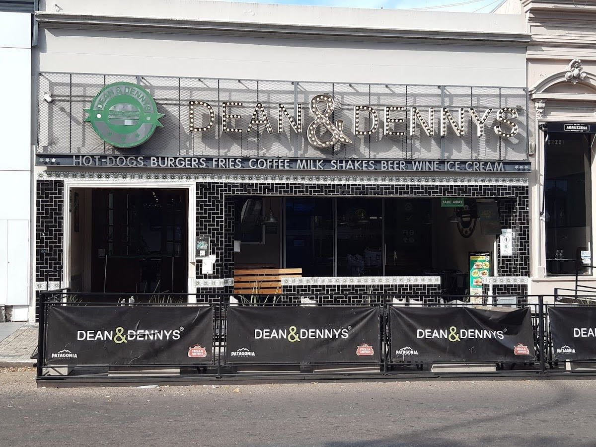Dean & Dennys - La Plata