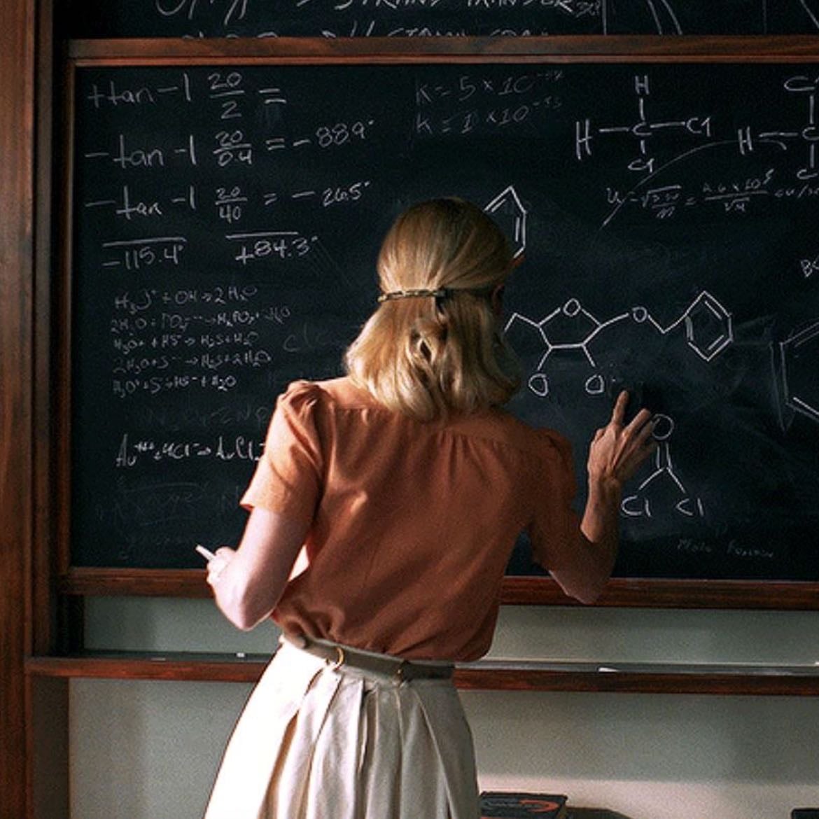– Lessons in Chemistry - Garmus Bonnie · 2023